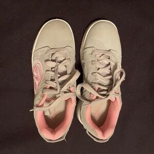 Heelys Voyager Gray & Pink Shoe